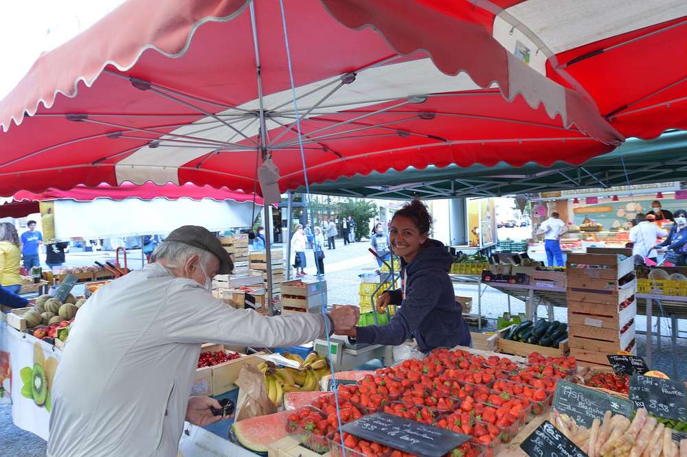 Marché des Halles de Chambéry, espace de plein vent